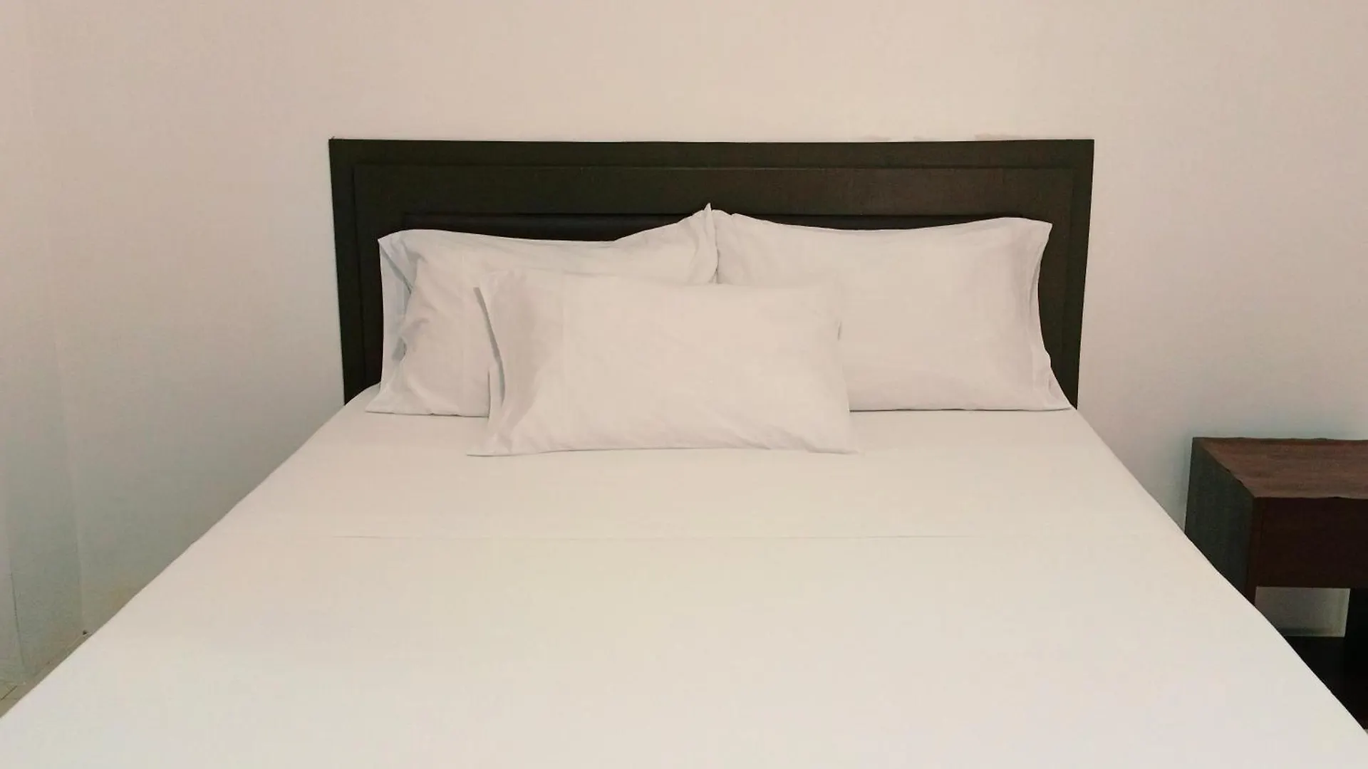 Penzion The Strand Suites And Dormitel Davao City